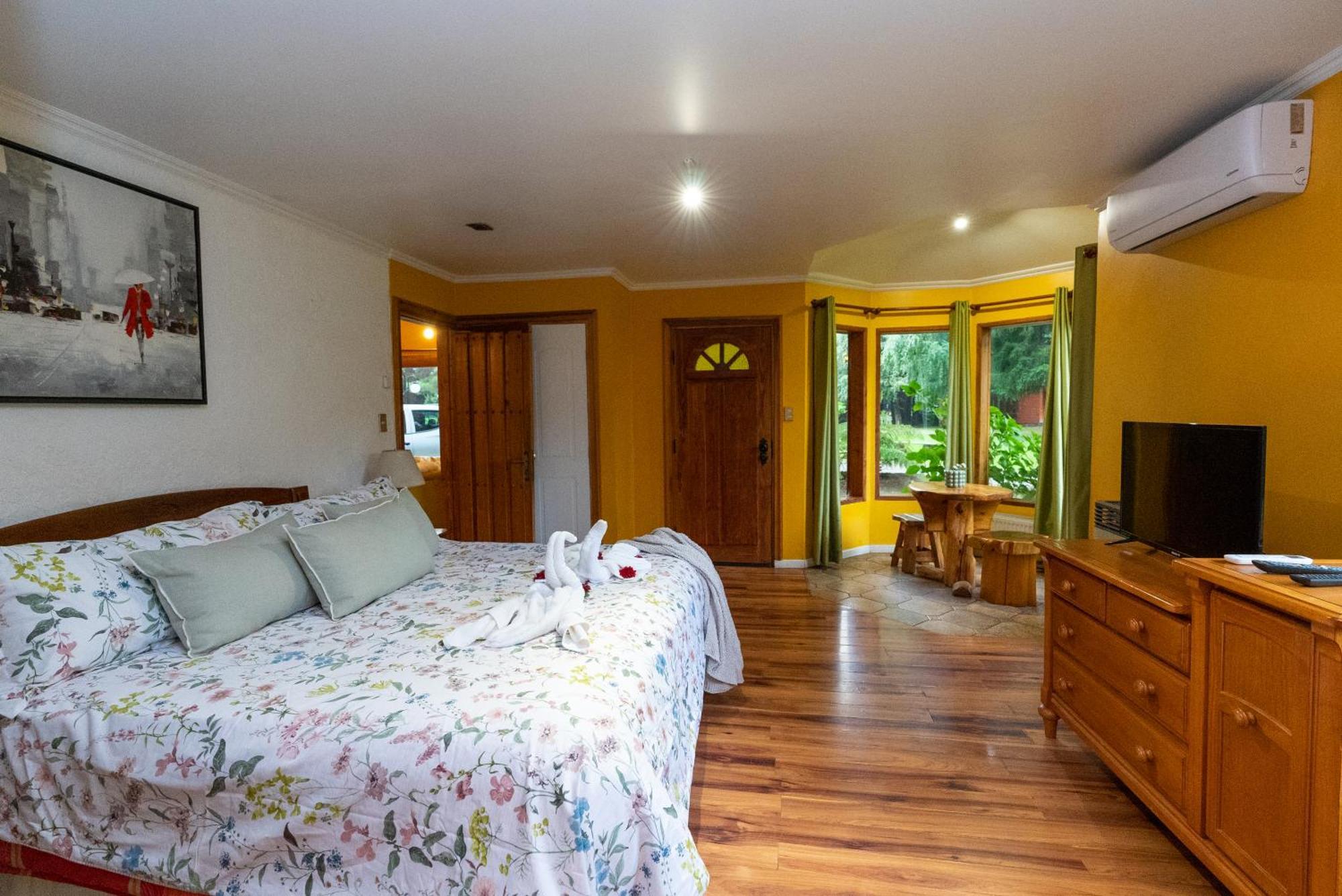 El Dorado Lodge *
